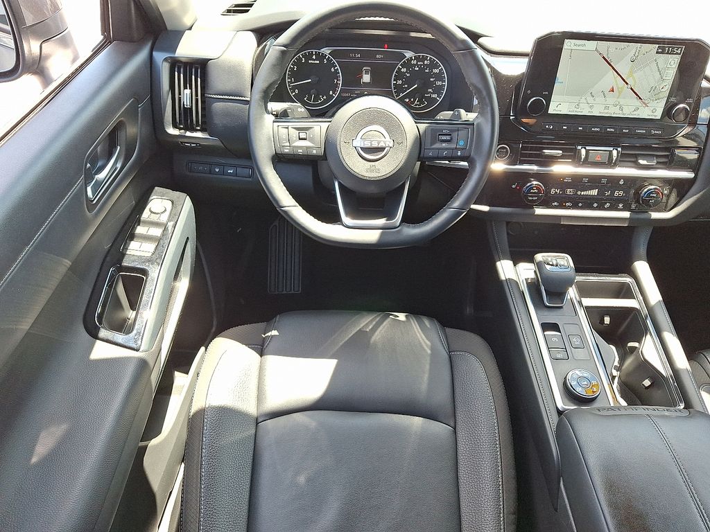 2024 Nissan Pathfinder — photo 13