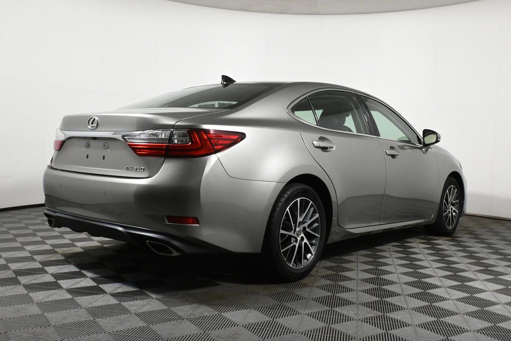 Thumbnail: 2018 Lexus ES - 7