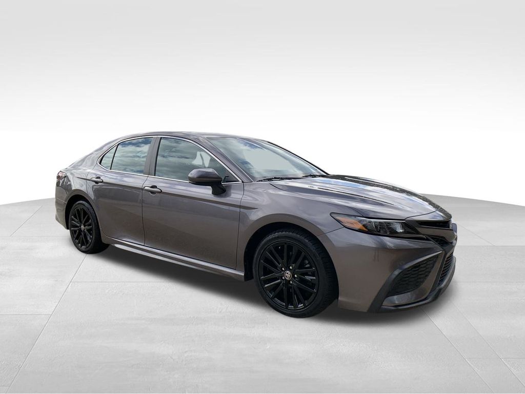 2021 Toyota Camry SE 8