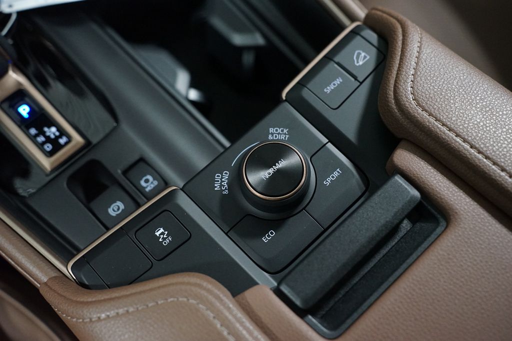 Thumbnail: 2026 Toyota Grand Highlander - 26