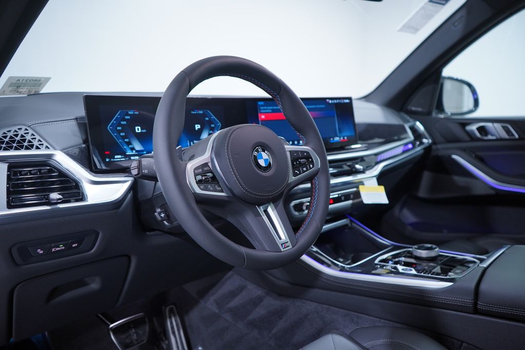 2025 BMW X5 M60i 6