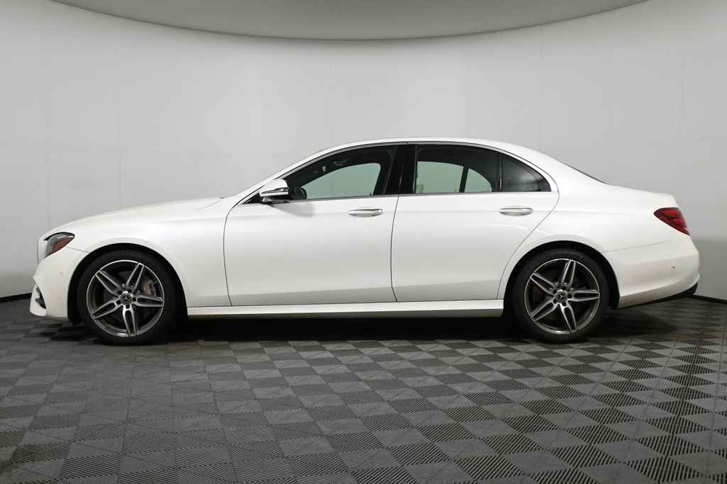 Thumbnail: 2018 Mercedes-Benz E-Class - 2