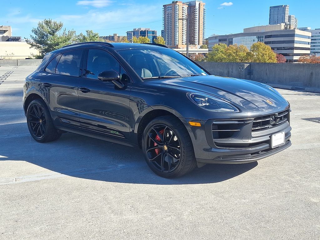 Thumbnail: 2022 Porsche Macan - 7