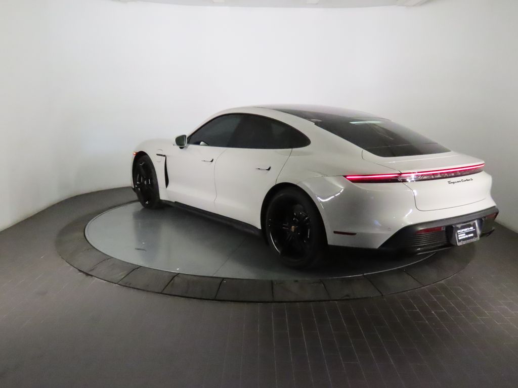 Thumbnail: 2021 Porsche Taycan - 3