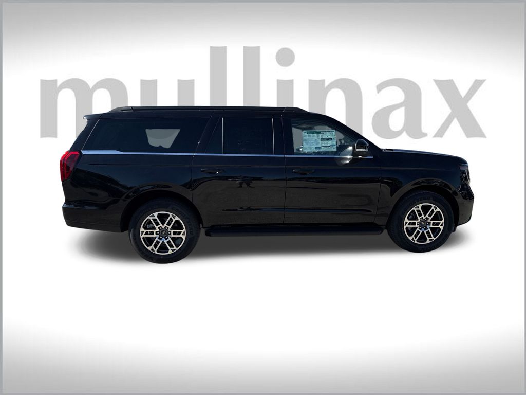2025 Ford Expedition MAX photo 12