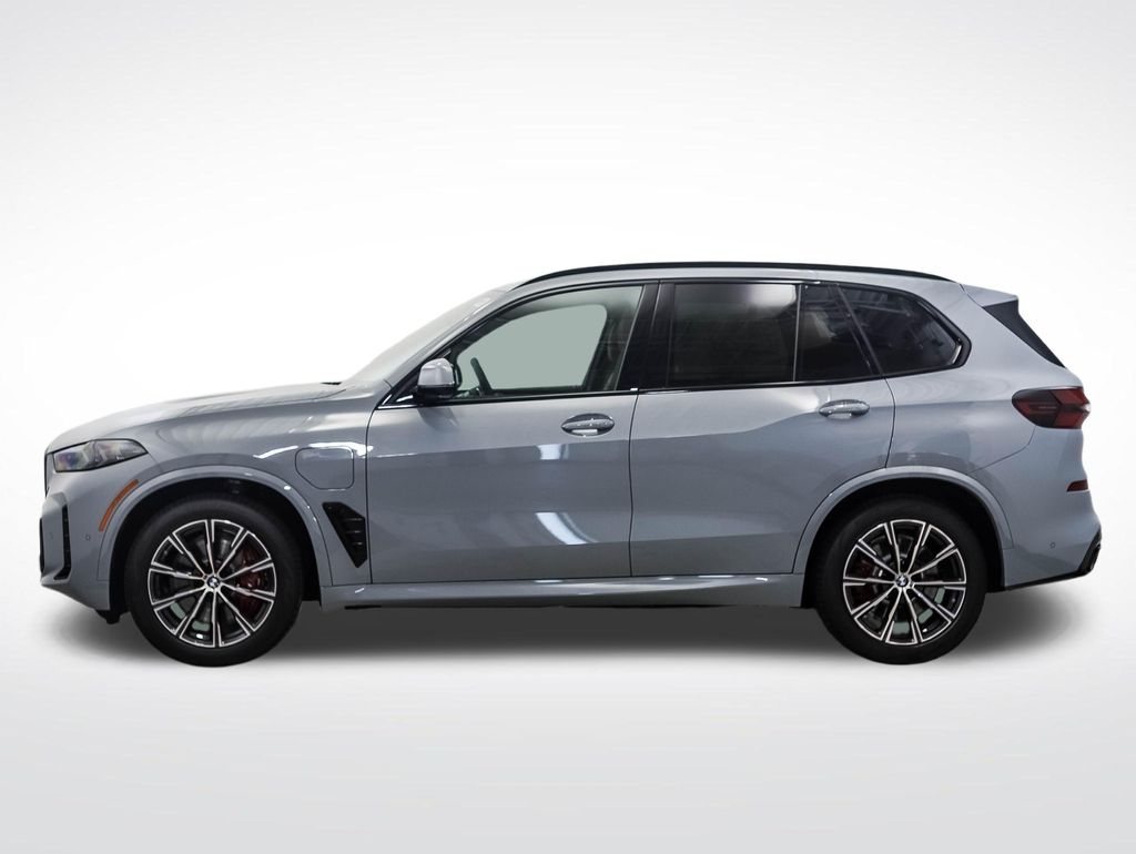 Thumbnail: 2026 BMW X5 - 2
