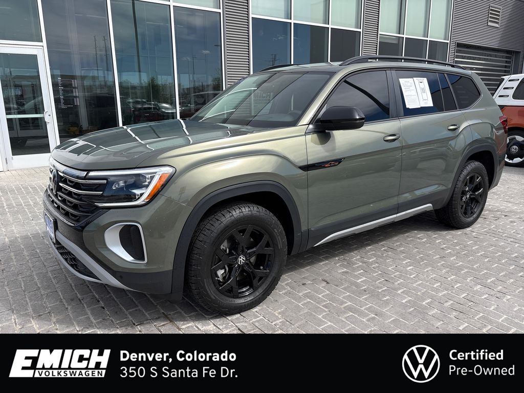 Green Pearl 2024 Volkswagen Atlas Peak Edition SEL 4Motion AWD SUV / Crossover All-Wheel Drive 8-Speed Automatic
