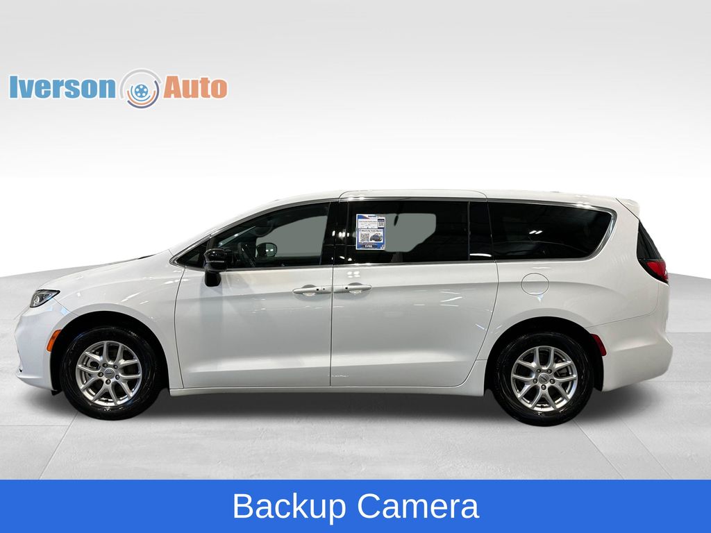 View vehicle photo 6