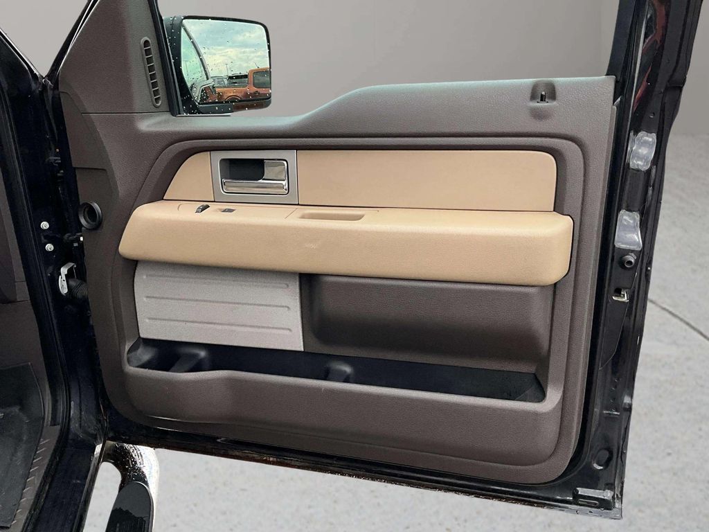 Used 2010 Black Ford XLT image 21