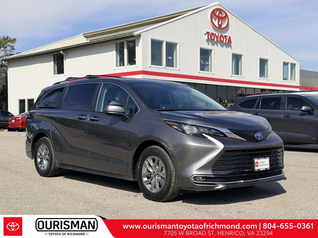 2024 Toyota Sienna XLE 7-Passenger AWD