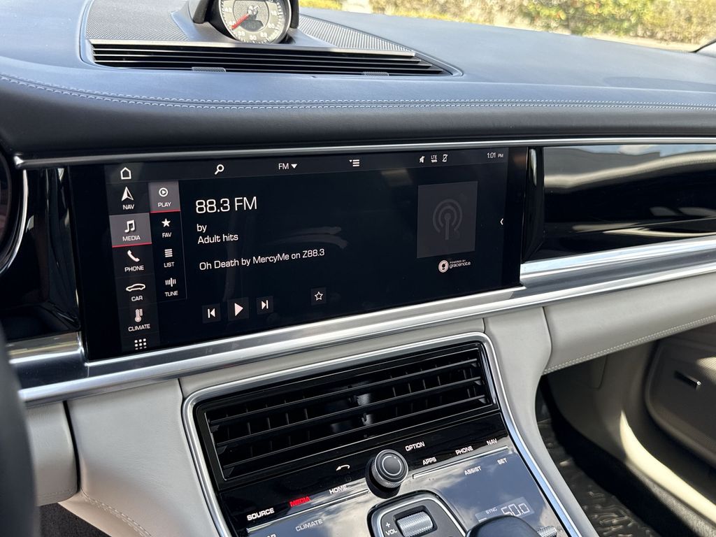 Thumbnail: 2018 Porsche Panamera - 12