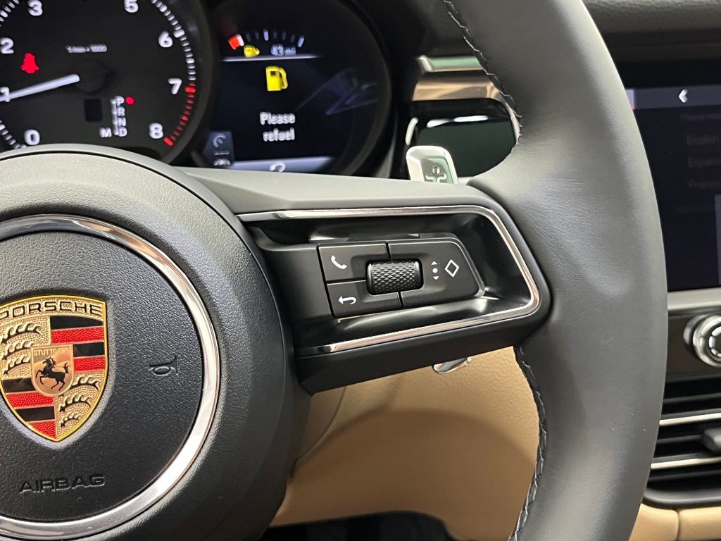 Thumbnail: 2025 Porsche Macan - 14