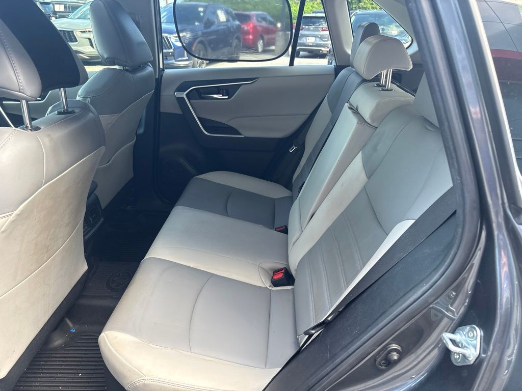 Used 2022 Gray Toyota XLE Premium image 11