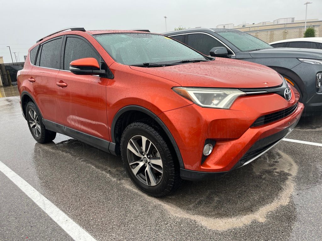 Thumbnail: 2016 Toyota RAV4 - 2