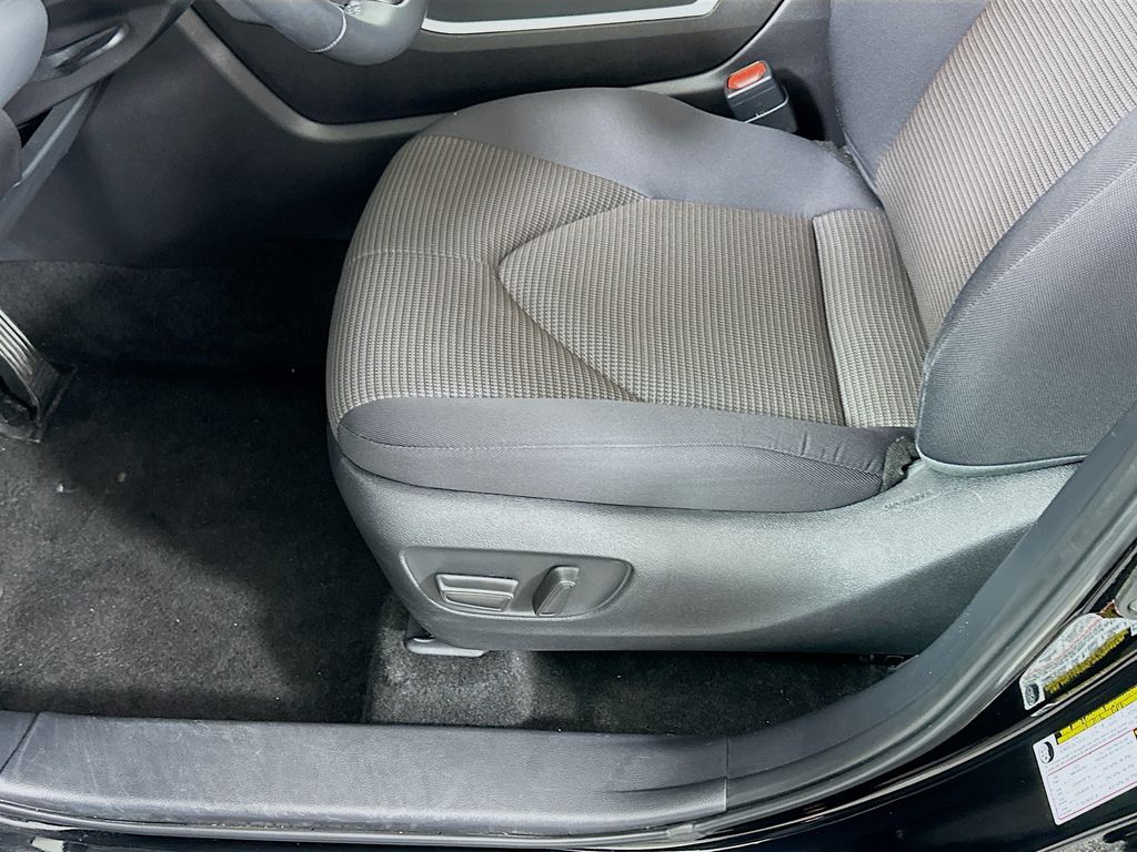 Thumbnail: 2025 Toyota Highlander - 19