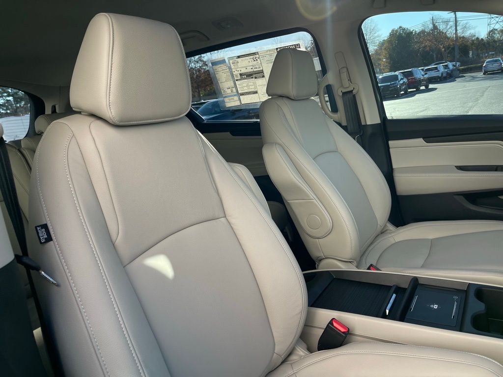 2025 Honda Odyssey EX-L 29