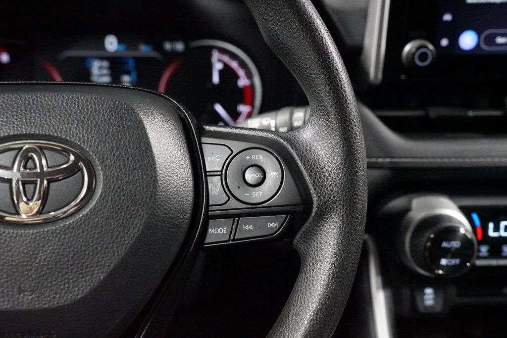 Thumbnail: 2025 Toyota RAV4 - 13