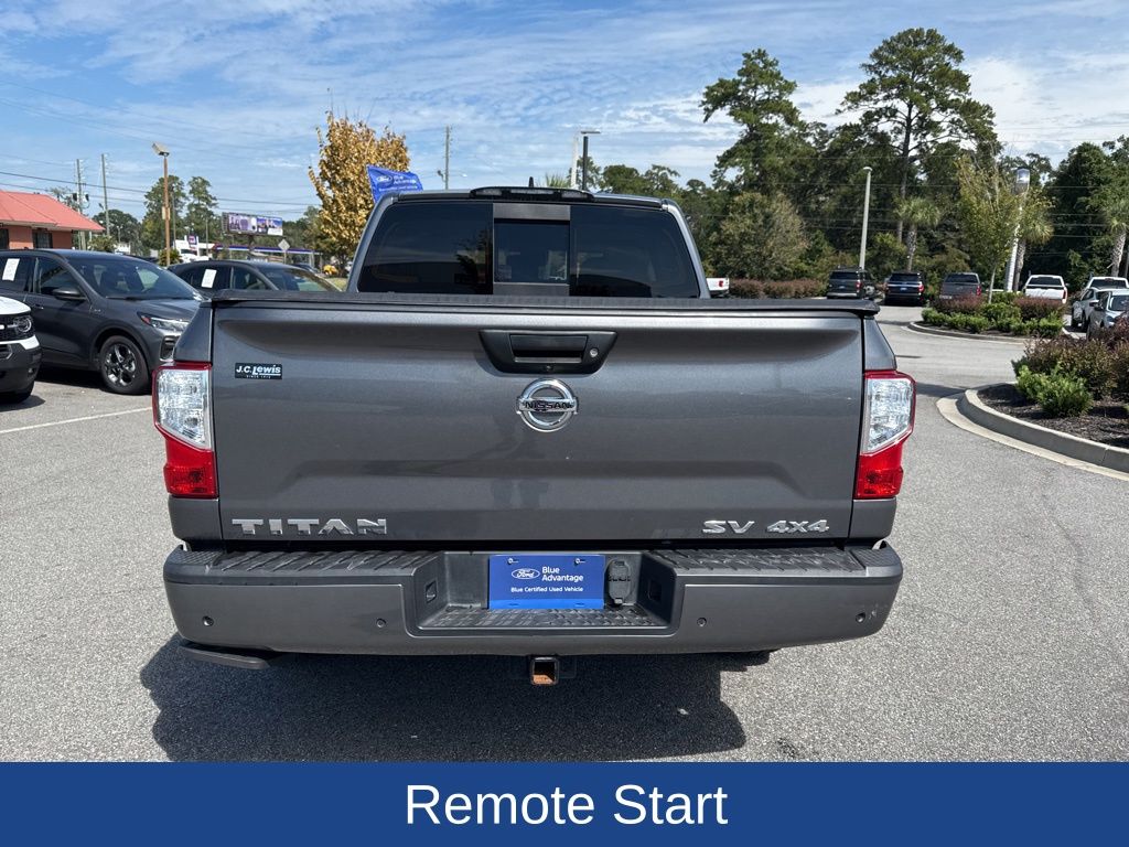 2022 Nissan Titan SV