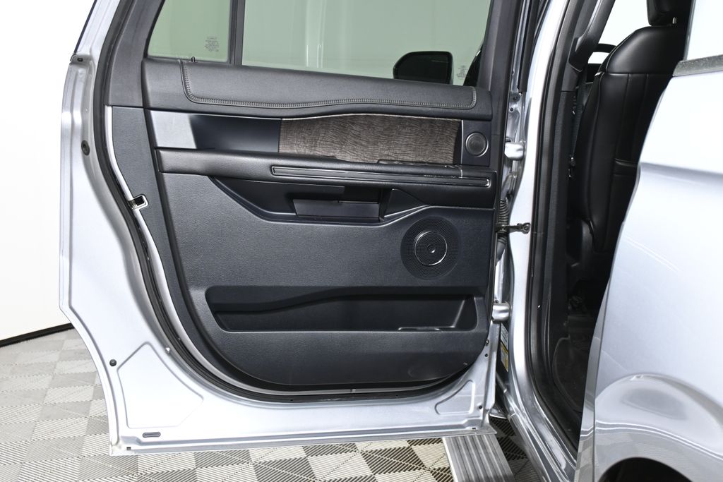 2020 Ford Expedition MAX Limited 32