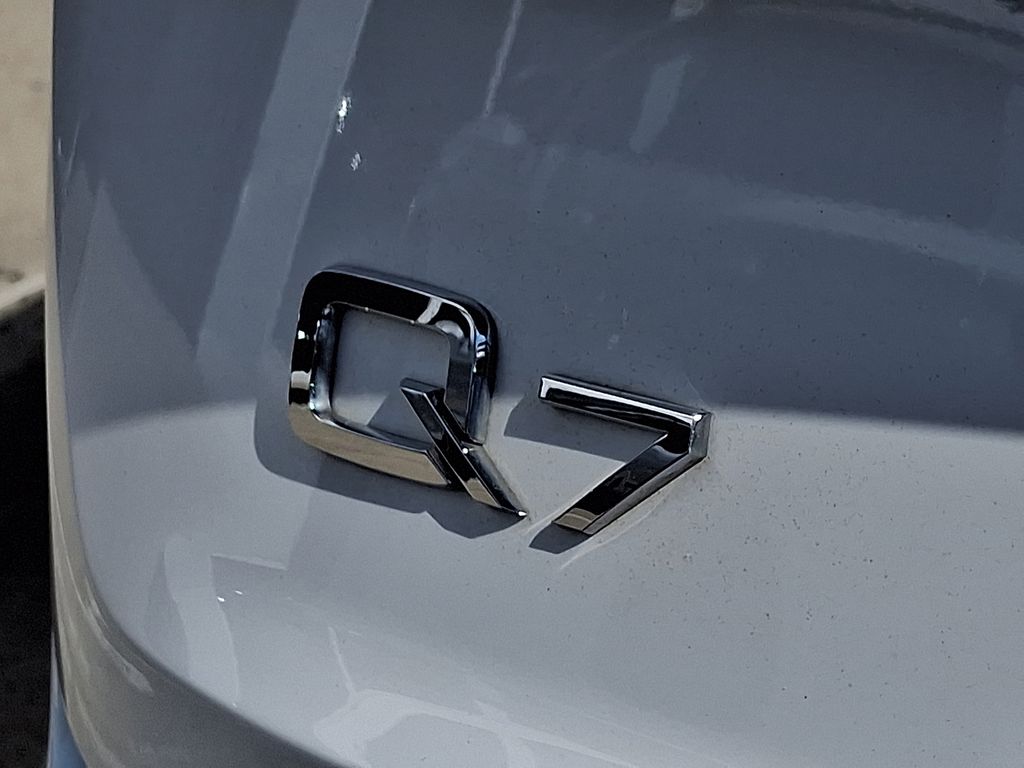 Thumbnail: 2023 Audi Q7 - 25