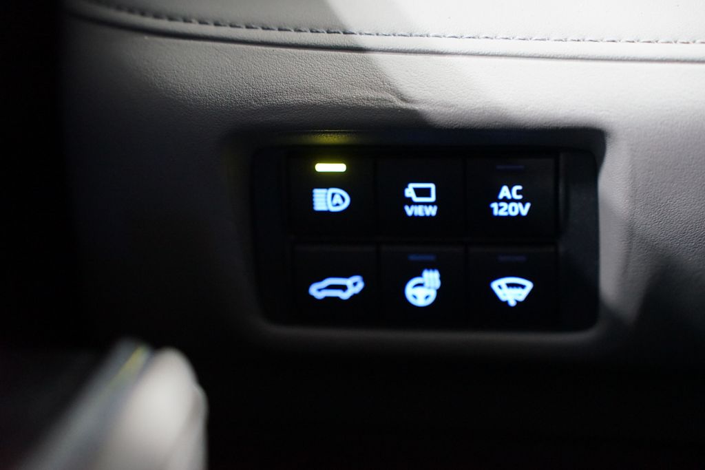 2021 Toyota Highlander Platinum 25