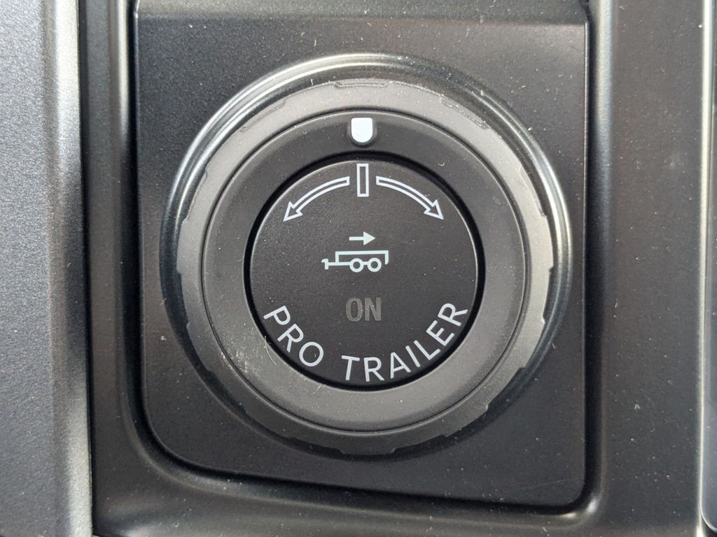 2024 Ford F-150 Lightning Pro