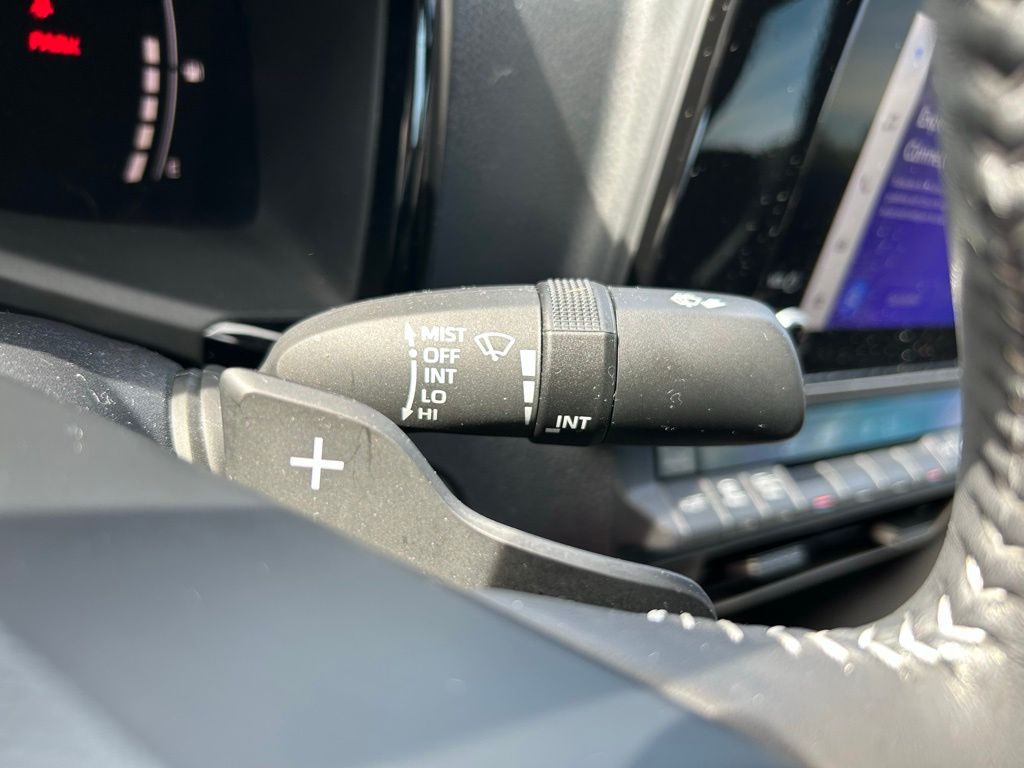 Thumbnail: 2025 Toyota Camry - 20