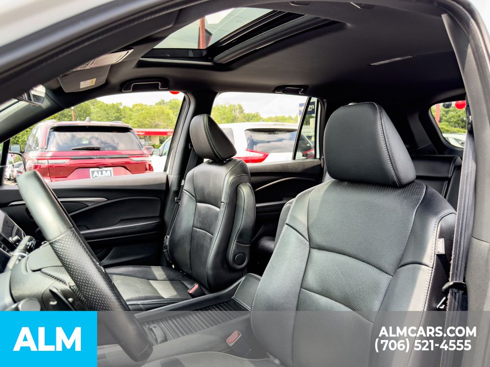 Used 2023 Platinum White Pearl Honda EX-L image 9