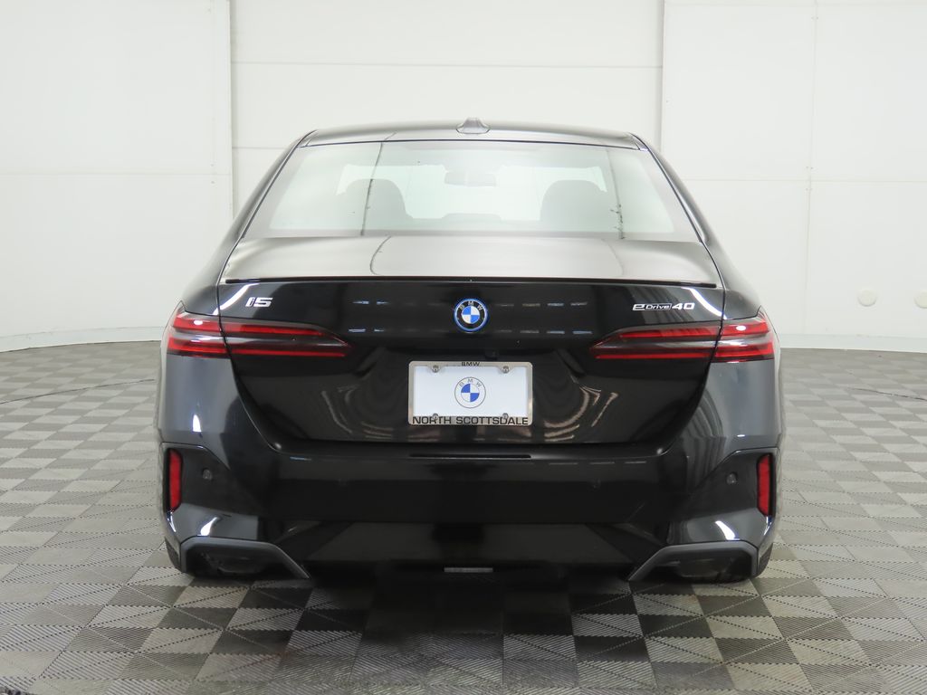 2025 BMW i5 eDrive40 6