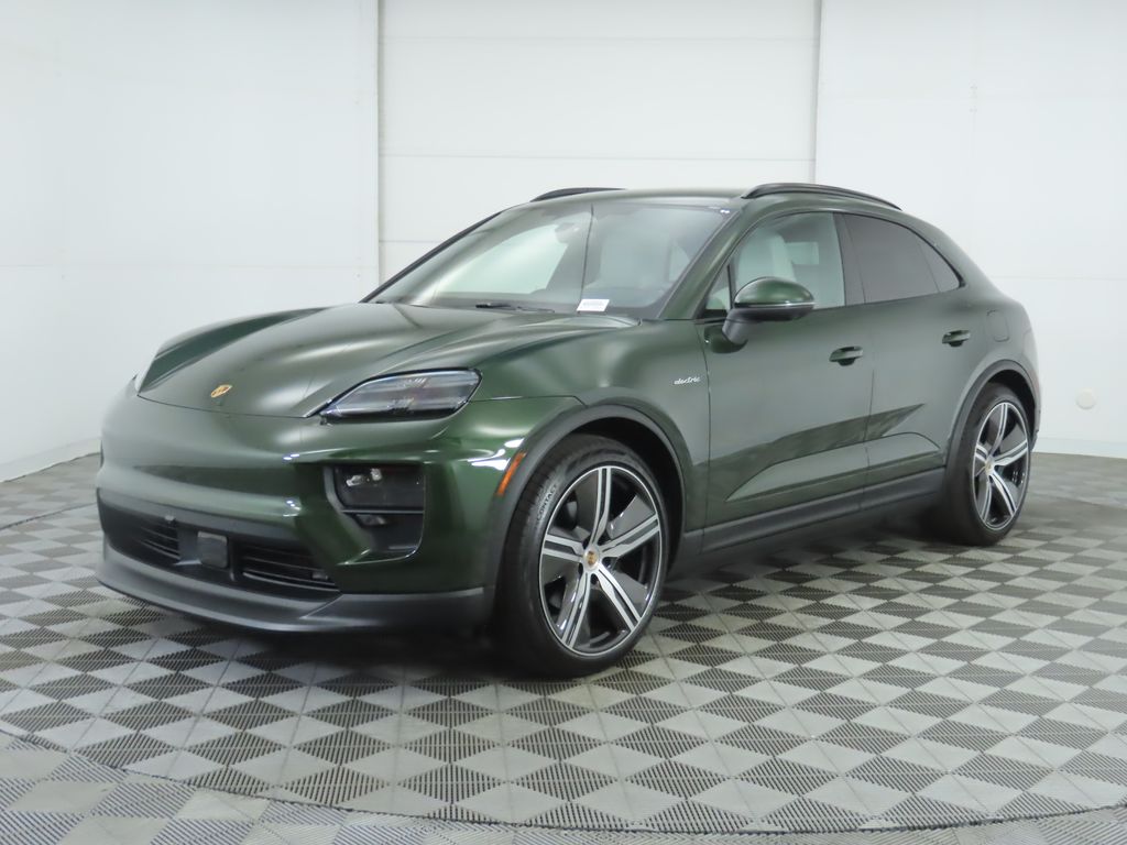 Thumbnail: 2025 Porsche Macan - 1