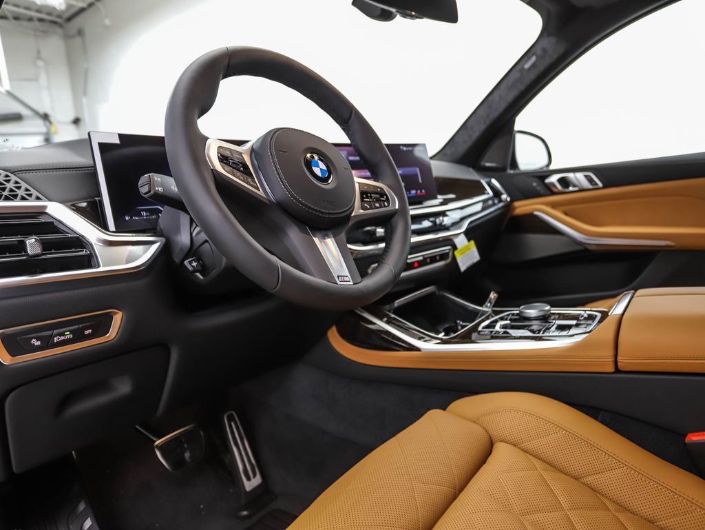 Thumbnail: 2026 BMW X7 - 10