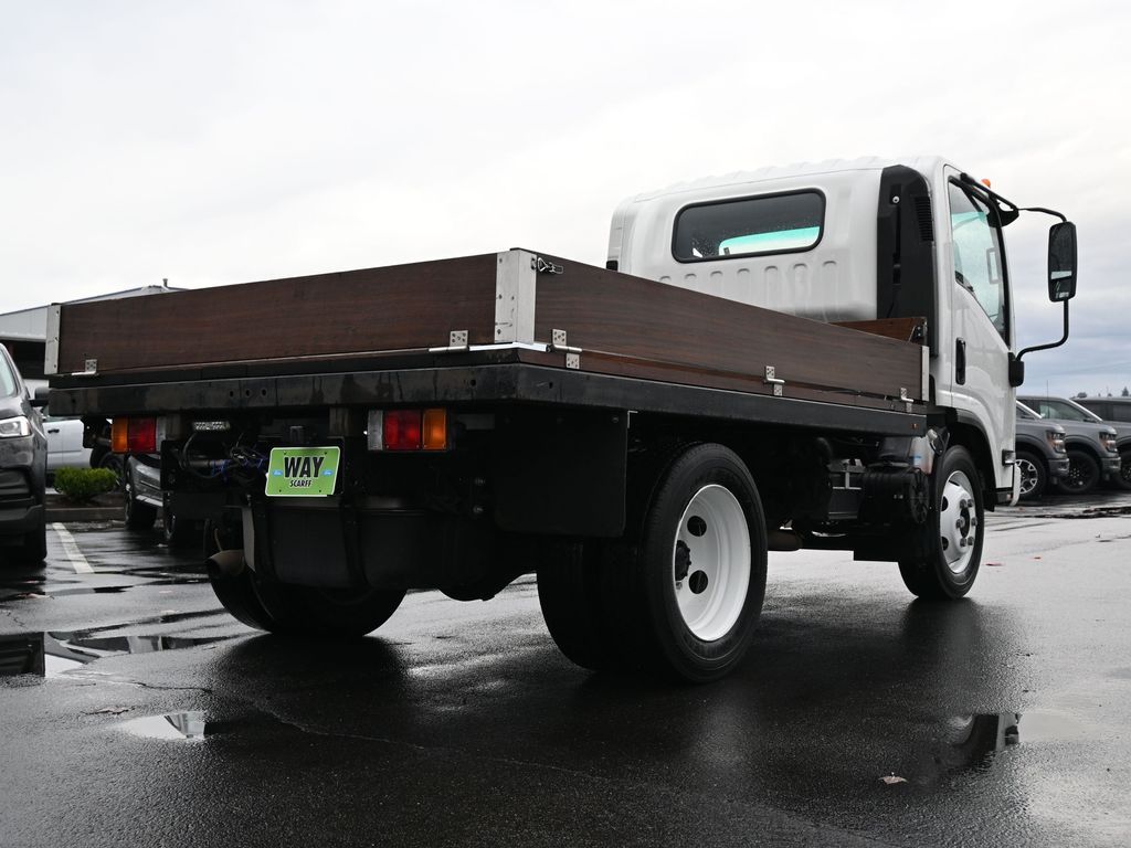 2024 Isuzu NPR HD 