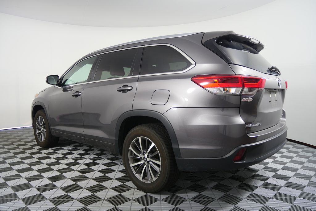 Thumbnail: 2018 Toyota Highlander - 5