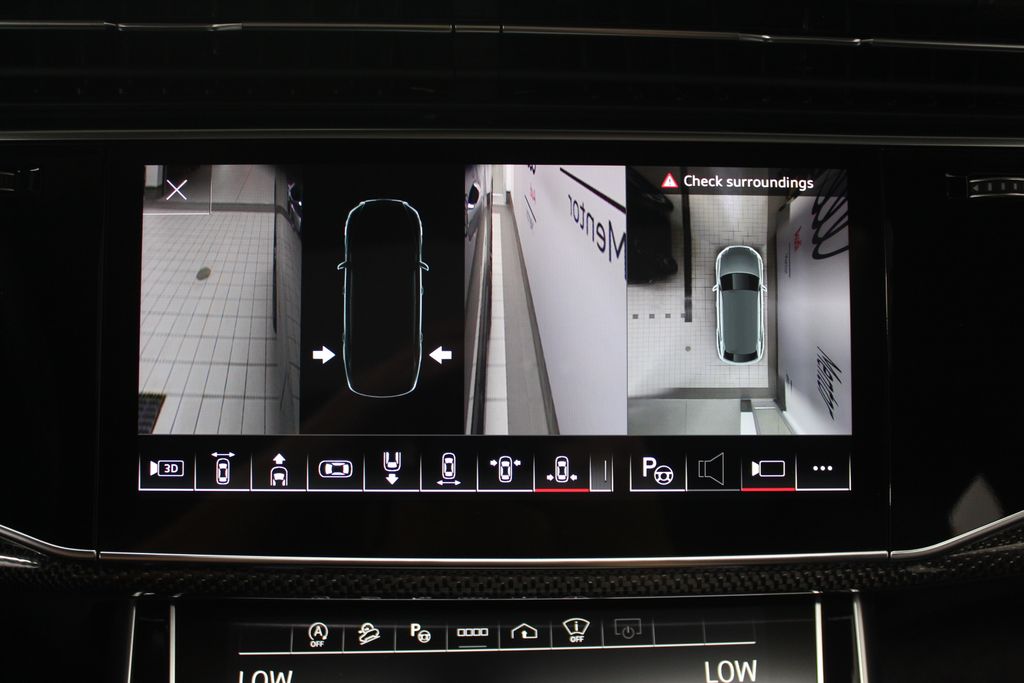 Thumbnail: 2023 Audi SQ8 - 27