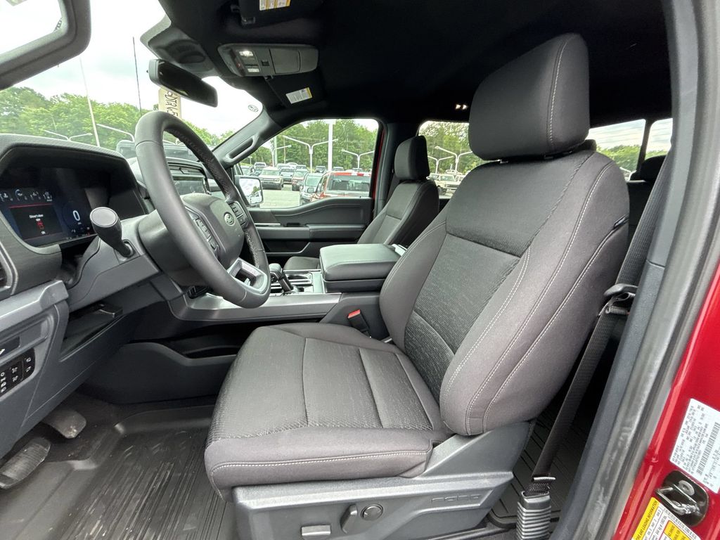 New 2026 Ruby Red Metallic Tinted Clearcoat Ford XLT image 13