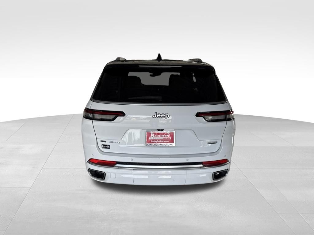 Used 2023 White Jeep Summit image 4