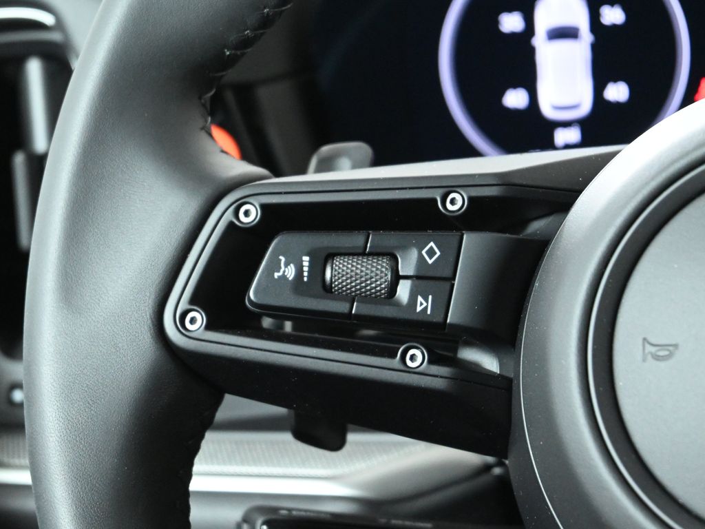 Thumbnail: 2025 Porsche Cayenne - 18
