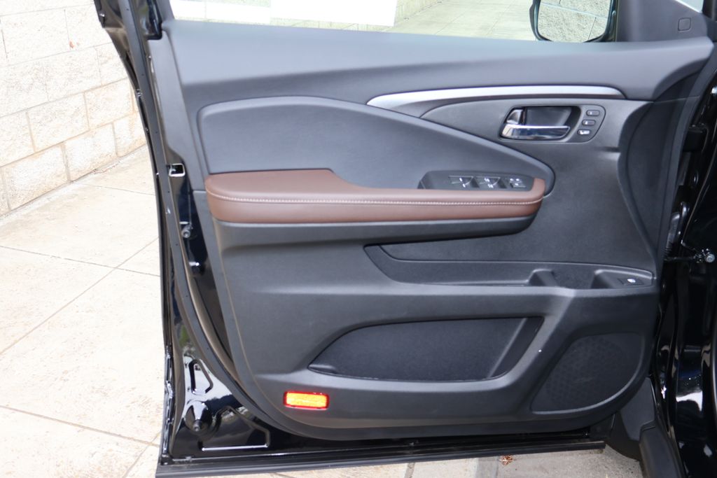 Thumbnail: 2025 Honda Ridgeline - 28