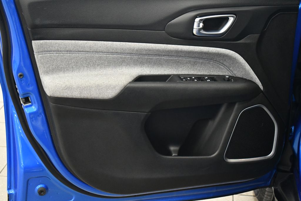 Thumbnail: 2024 Jeep Compass - 14