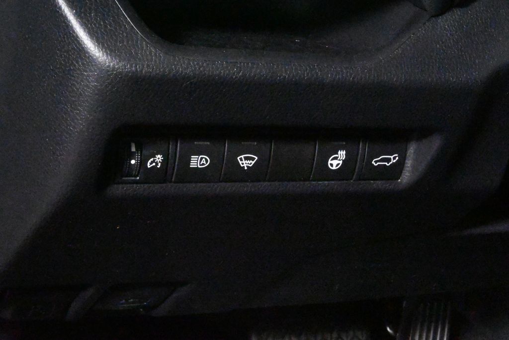 Thumbnail: 2019 Toyota RAV4 - 30