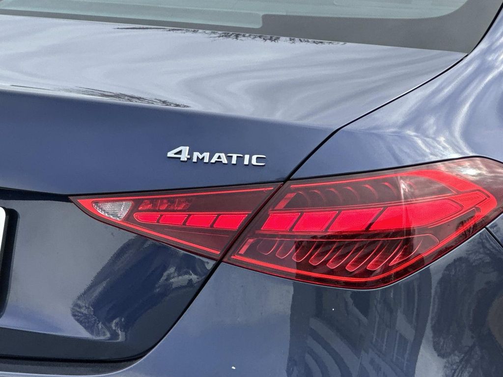 Thumbnail: 2025 Mercedes-Benz C-Class - 10