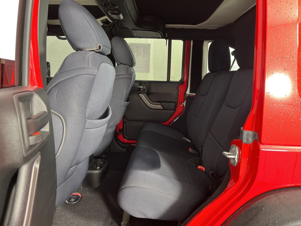 Thumbnail: 2017 Jeep Wrangler - 18