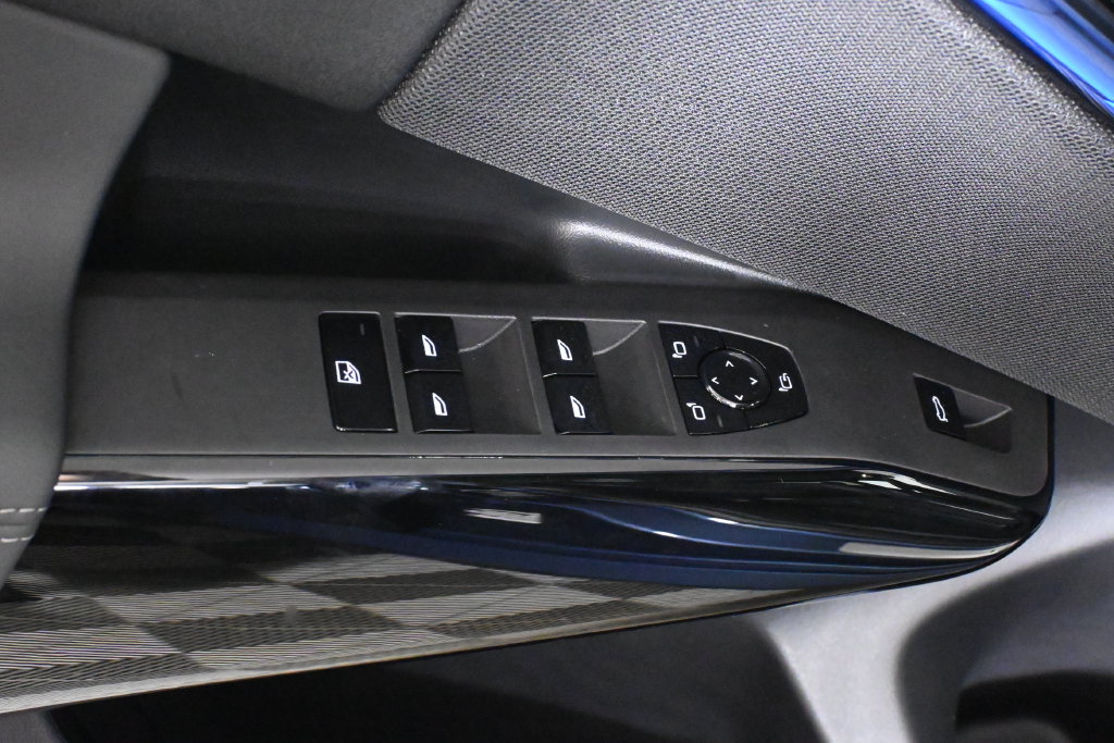 Thumbnail: 2026 BMW X3 - 25