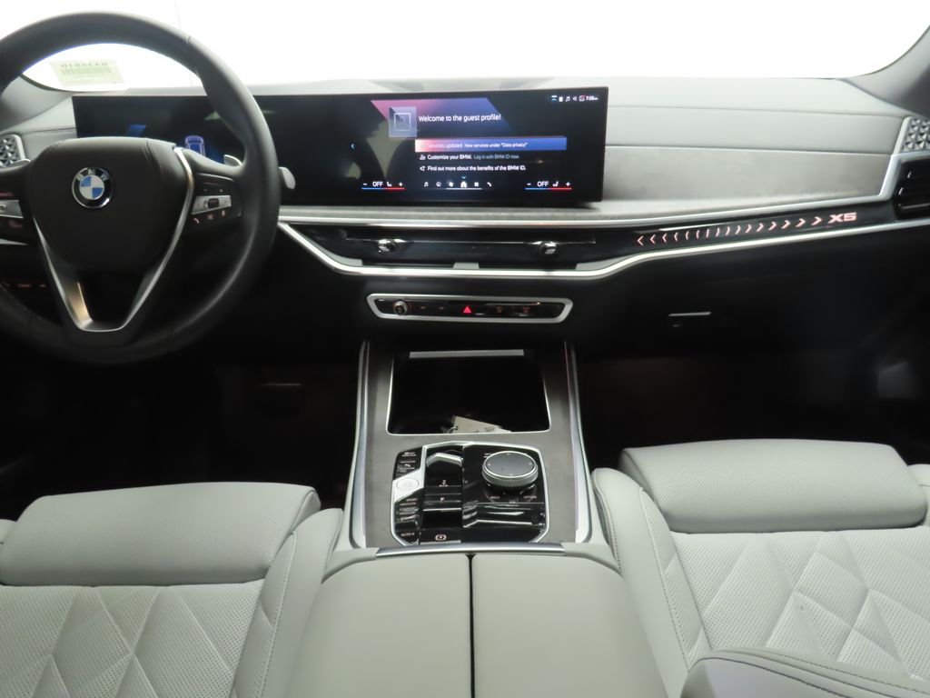 Thumbnail: 2024 BMW X5 - 13