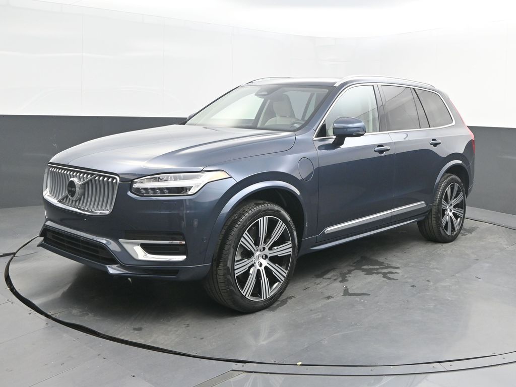 2025 Volvo XC90 Recharge T8 Plus Bright Theme 7-Passenger eAWD