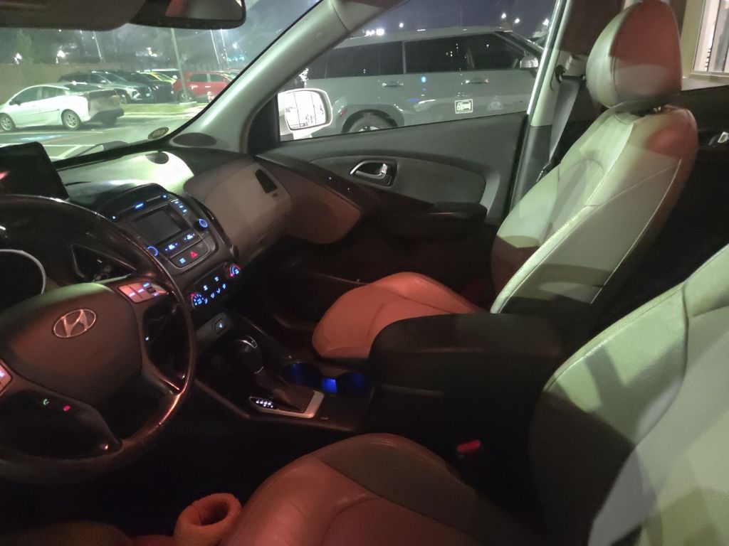 Thumbnail: 2014 Hyundai Tucson - 11