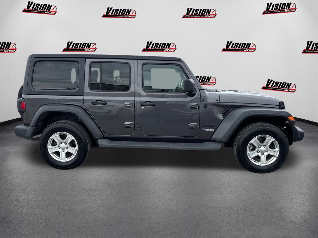 View vehicle photo 4