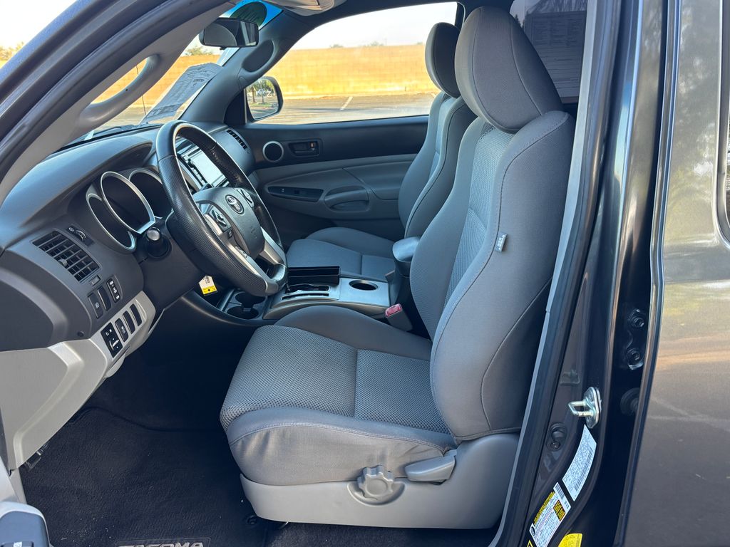 Thumbnail: 2014 Toyota Tacoma - 20