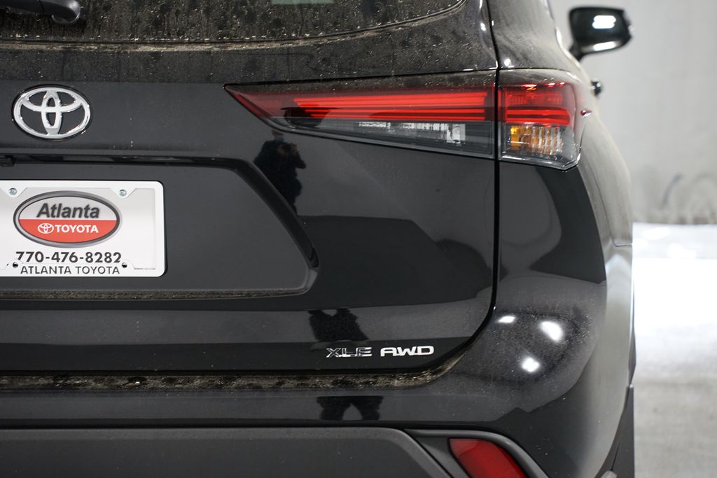 Thumbnail: 2026 Toyota Highlander - 11