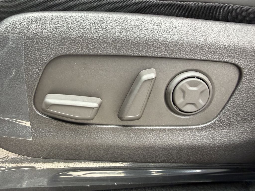 new 2026 Kia Carnival car, priced at $42,979